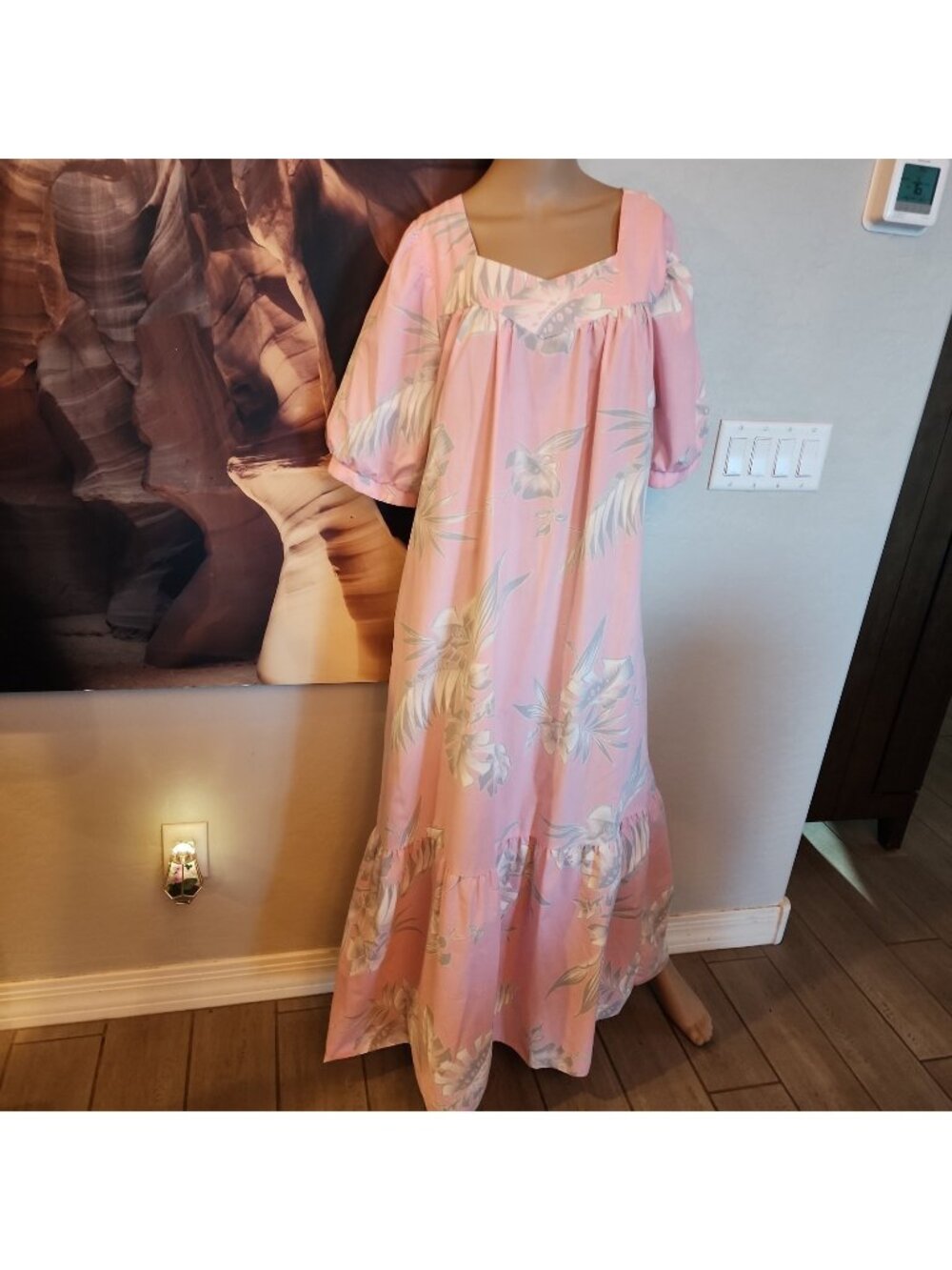 Royal Creations 70s Pink Gray White Cotton Hawaiian Dress Size Large 56"L